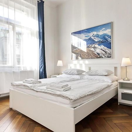 Aparthotel Wenceslas プラハ エクステリア 写真