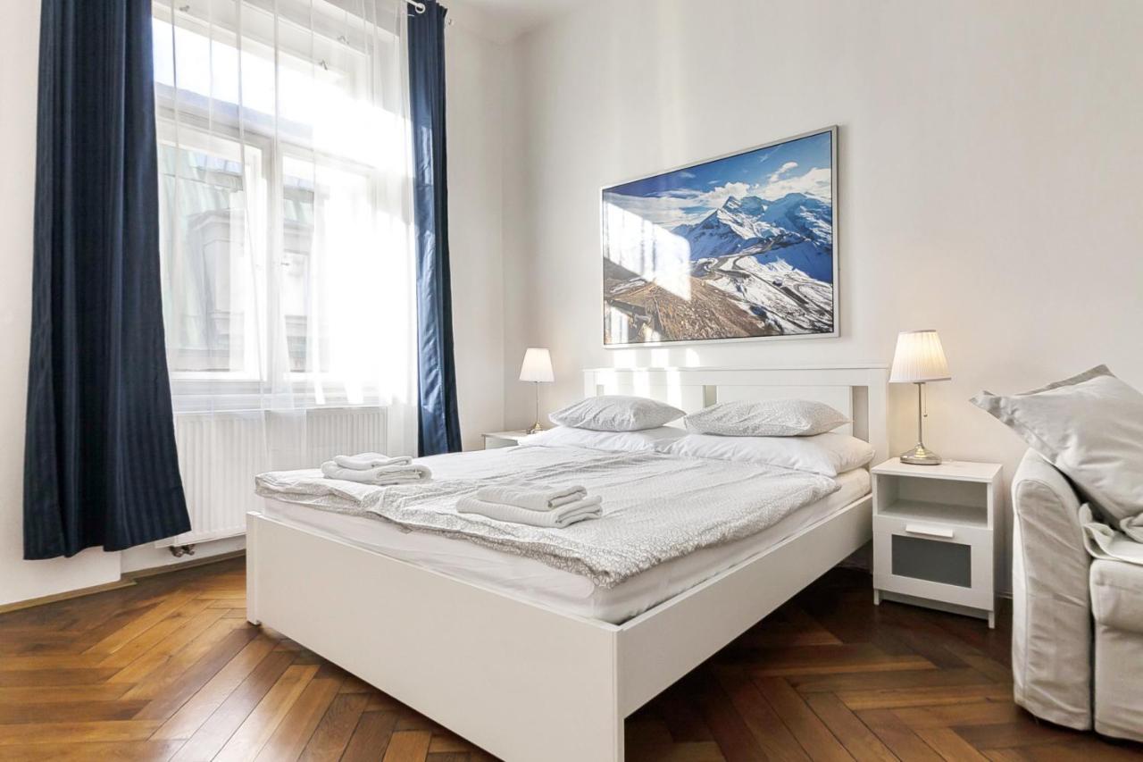 Aparthotel Wenceslas プラハ エクステリア 写真
