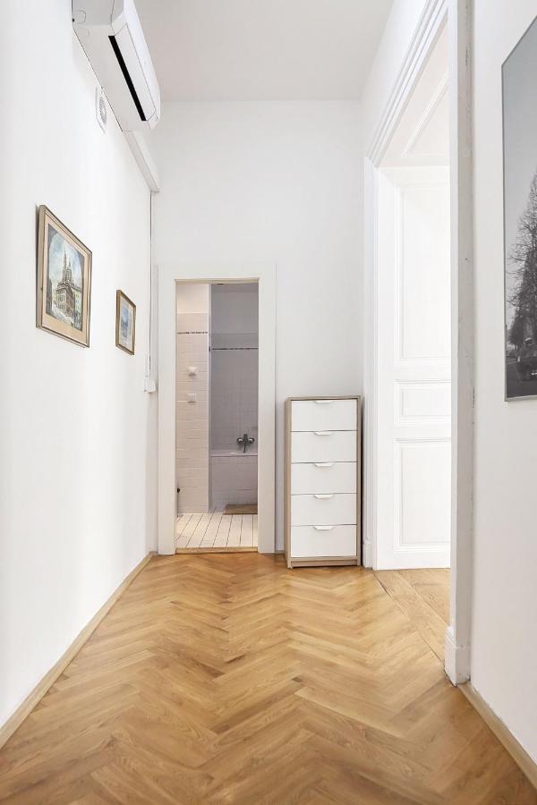 Aparthotel Wenceslas プラハ エクステリア 写真