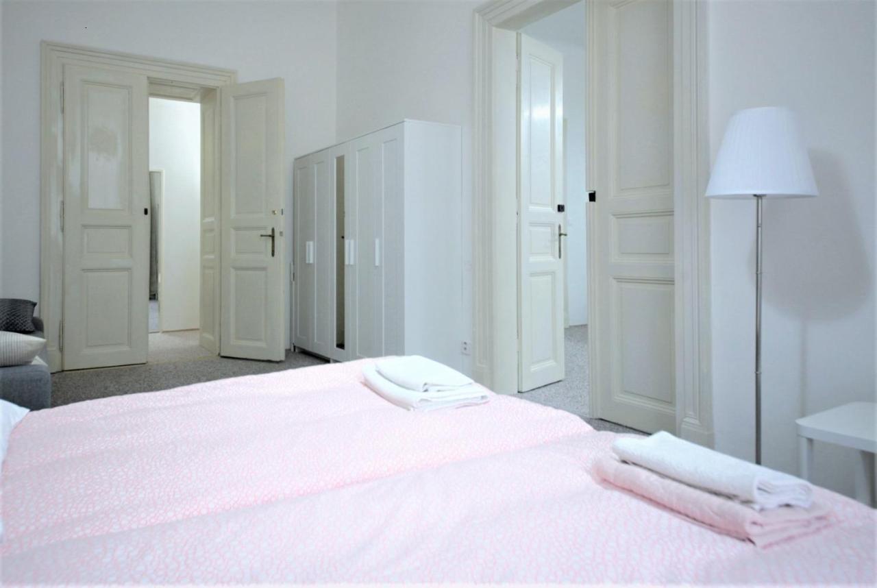 Aparthotel Wenceslas プラハ エクステリア 写真